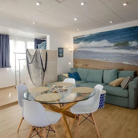 Apartment Oscar Sol, Penthouse With Terrace In The Center Of And 300m Fr Sitges
